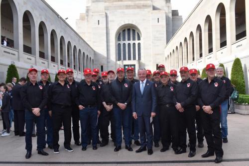 Baggers at War Memorial with Brendan Nelson